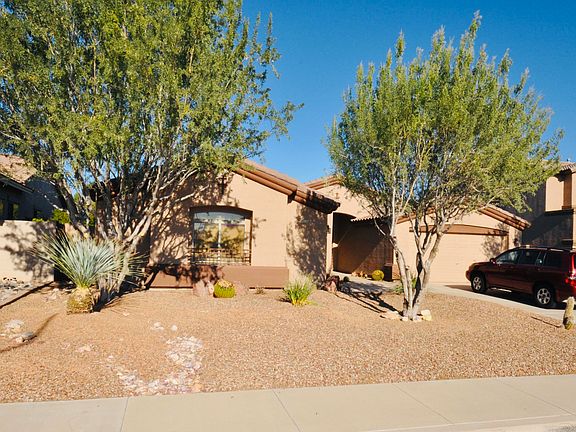 2nd image of 2207 S Valle Verde Cir