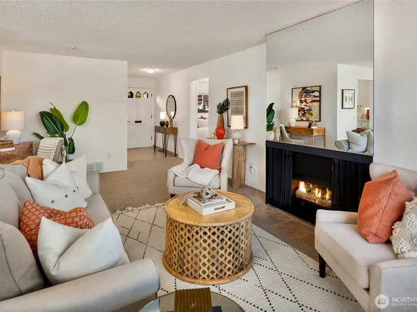 10713 Glen Acres Drive S #10713, Seattle, WA 98168