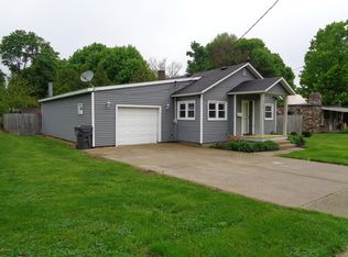 714 W Prairie St, Vicksburg, MI 49097