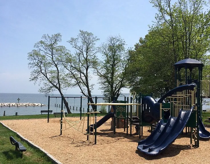 219 Linden Ave — Photo 12