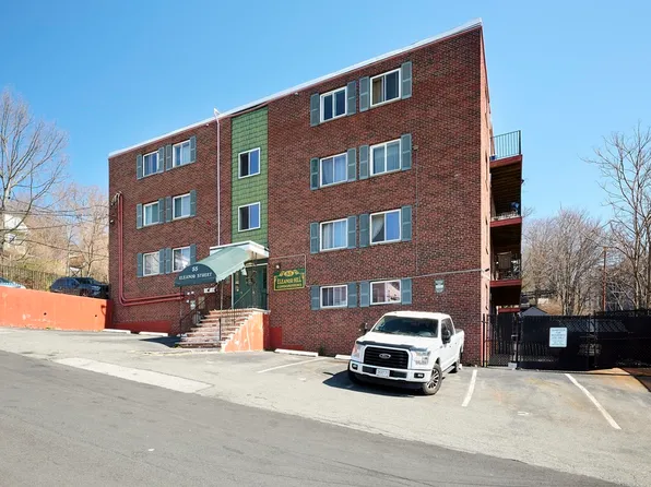 55 Eleanor St APT 11, Chelsea, MA 02150