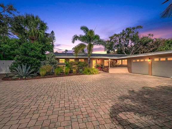 5th image of 547 E Causeway Boulevard