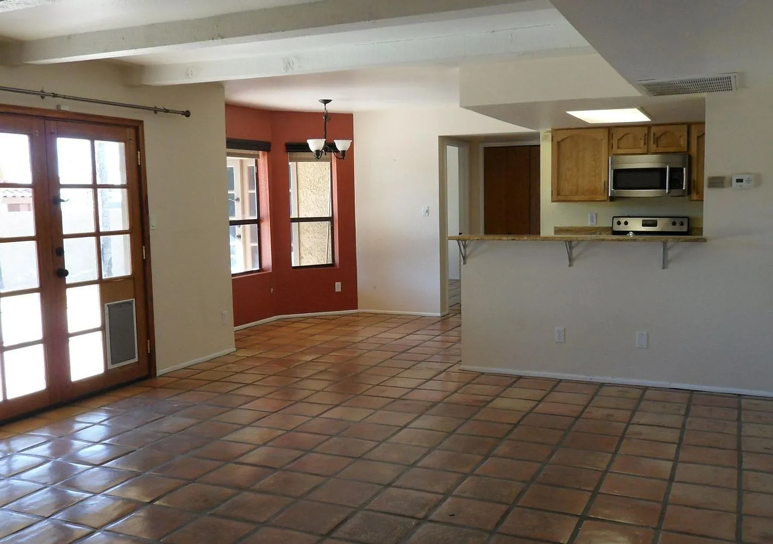 Great Scottsdale Location, Private Pool, 4 Bedrooms! — Photo 3