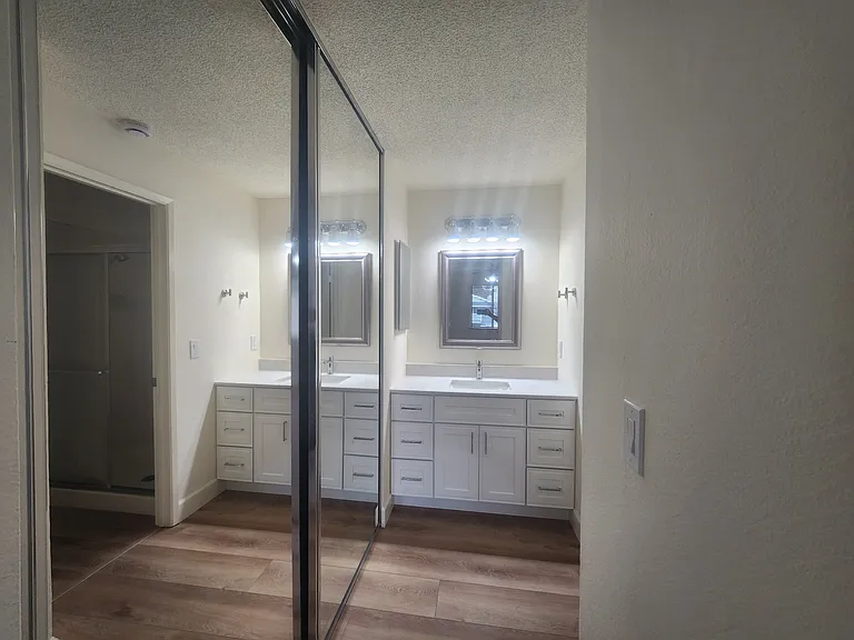 201 Compton Cir #D — Photo 14