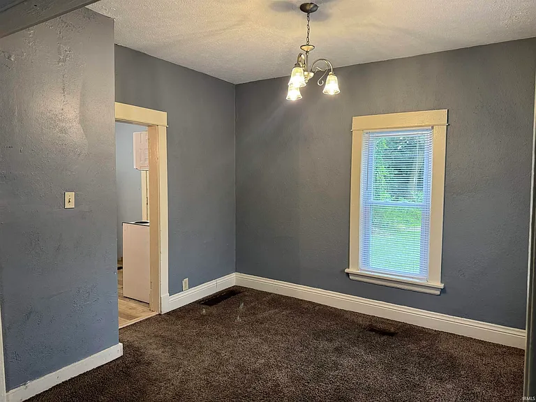 1149 E Indiana Ave — Photo 9
