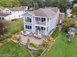 1400 Brighton Lake Rd, Brighton, MI 48116