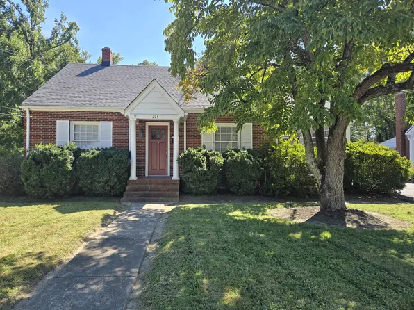 215 Thompson St, Ashland, VA 23005