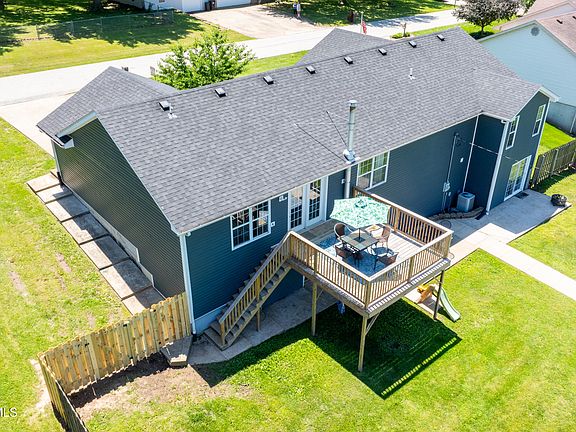 4th image of 16917 Holiday Cir