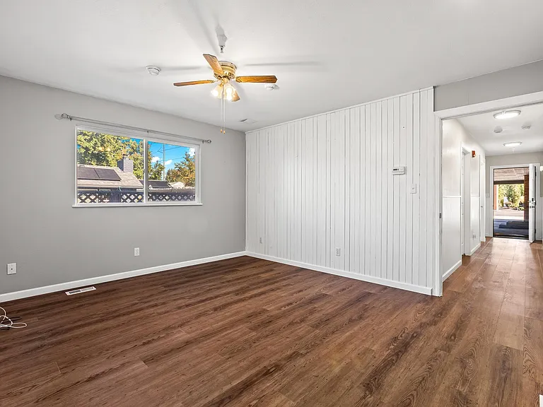 703 S Phillippi St #3 — Photo 6