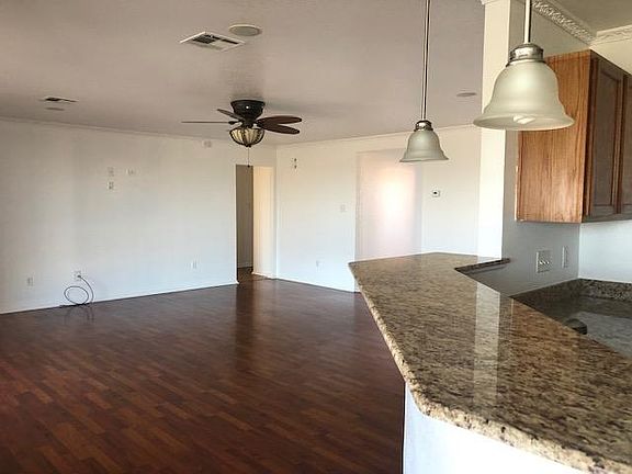 3rd image of 5200 Bridle Dr