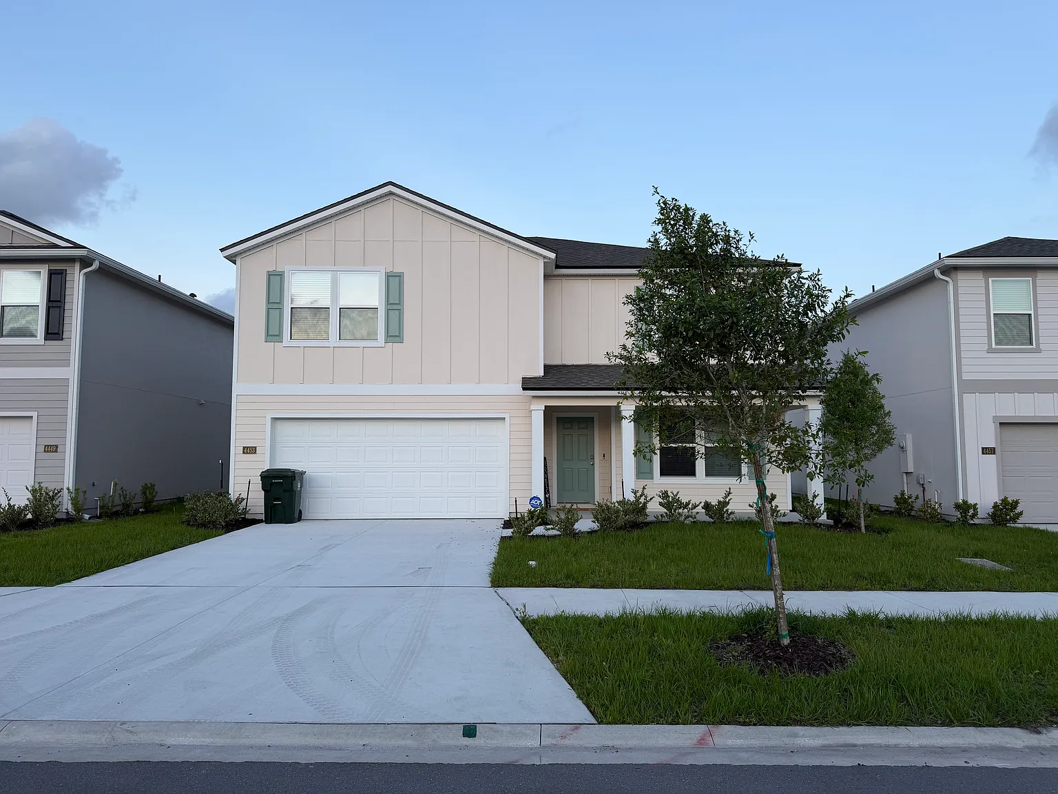 5 bed, 2499 sqft, $650 — Photo 1
