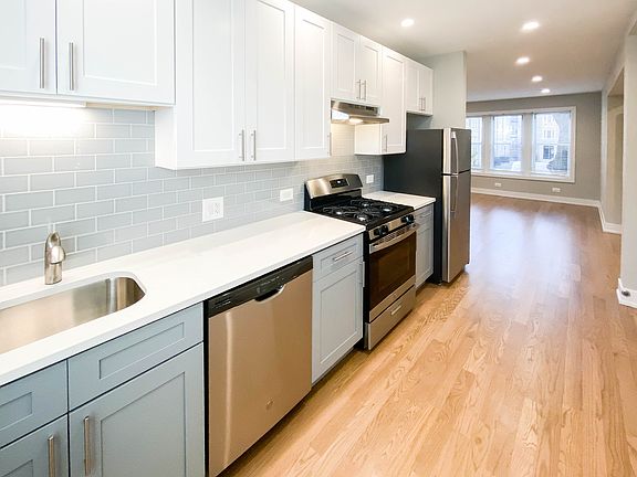 2nd image of 1921 1/2 W Winona St #1