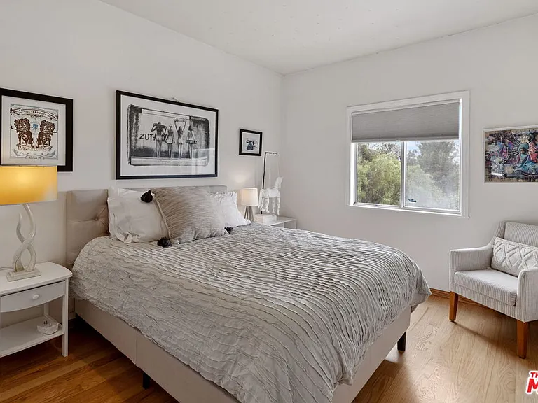 334 Crane Blvd — Photo 19