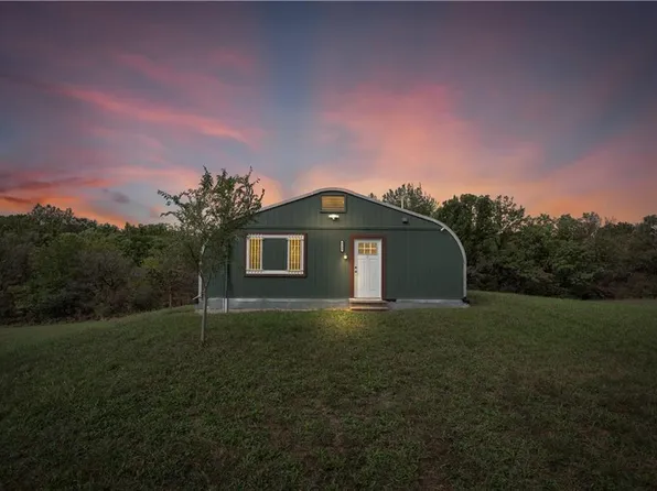 6168 W Cheyenne Dr, Lathrop, MO 64465