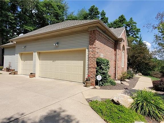 2nd image of 2892 Ironwood Dr