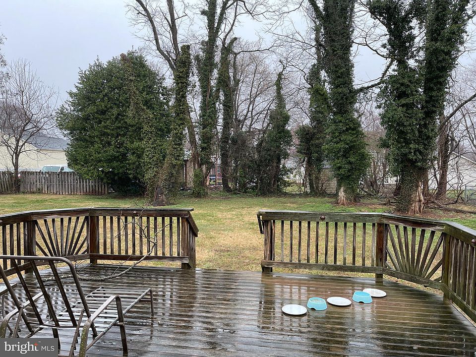 2nd image of 10295 Abbott Rd