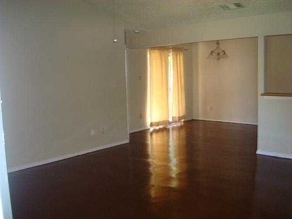 3rd image of 9601 Holly Springs Dr