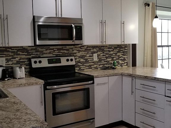 VILLA KITCHEN VIEW