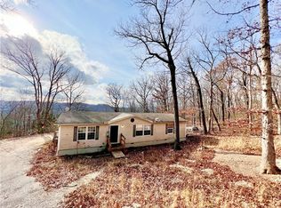 37 Skyview Ln #1, Eureka Springs, AR 72631