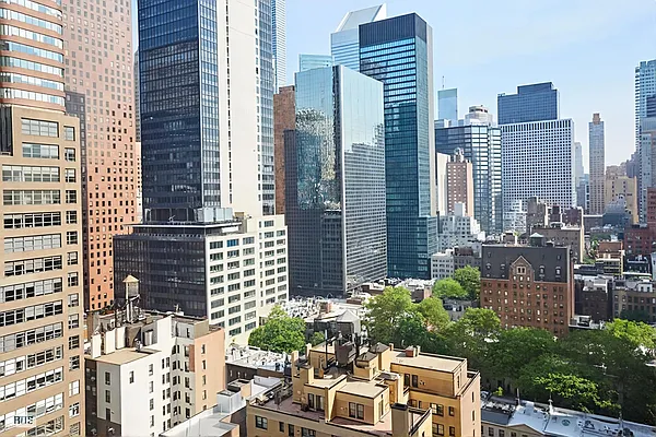 Sold by LEVEN Real Estate | media 7