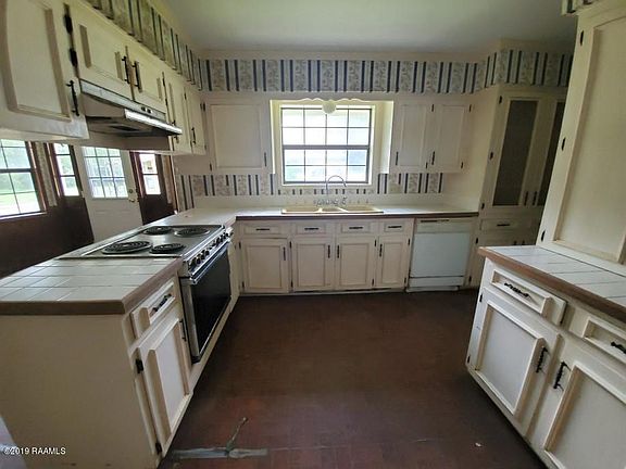 3rd image of 1103 W Wilson St