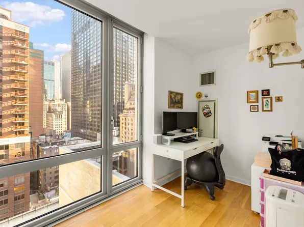 310 West 52nd Street image 6 of 7