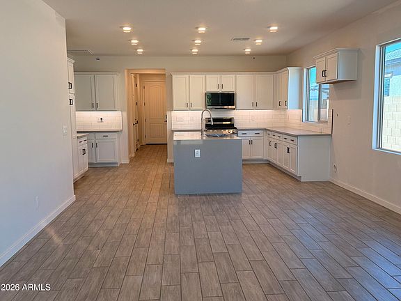 7th image of this home