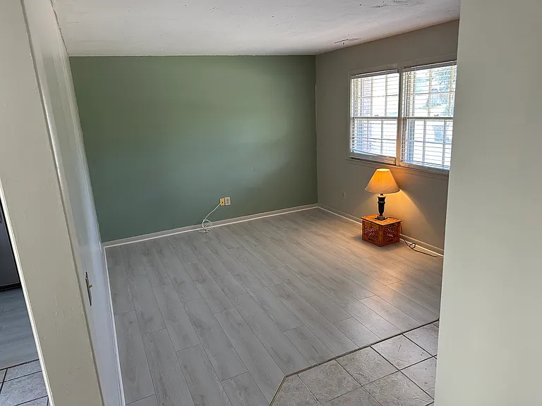 306 Cathay Rd — Photo 2