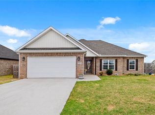 924 Laux Ln, Pea Ridge, AR 72751