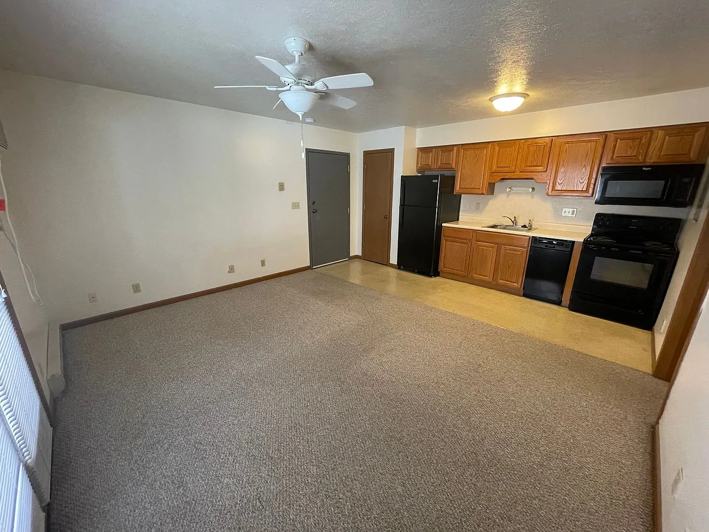 Parkview Apartments — Photo 4