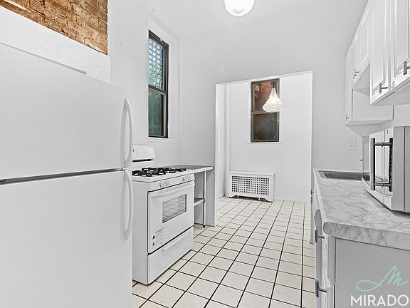 3rd image of 168 E 89th St APT 2