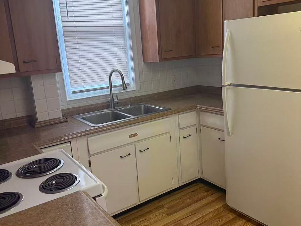 1st image of 1644 Broad St APT B1
