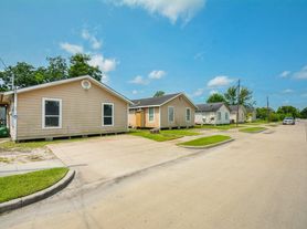 6010 Collingsworth St, Houston, TX
