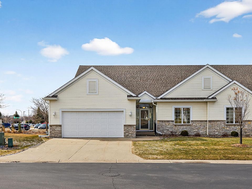 1st image of 2272 Coral Ct NE