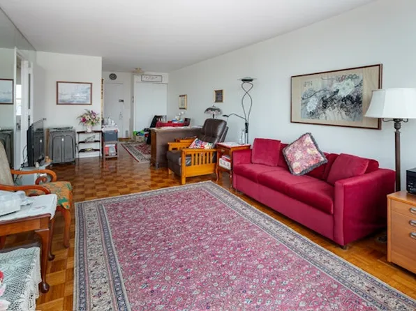 117 East 57th Street image 14 of 15