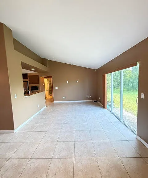 1319 SW Granville Ave — Photo 5