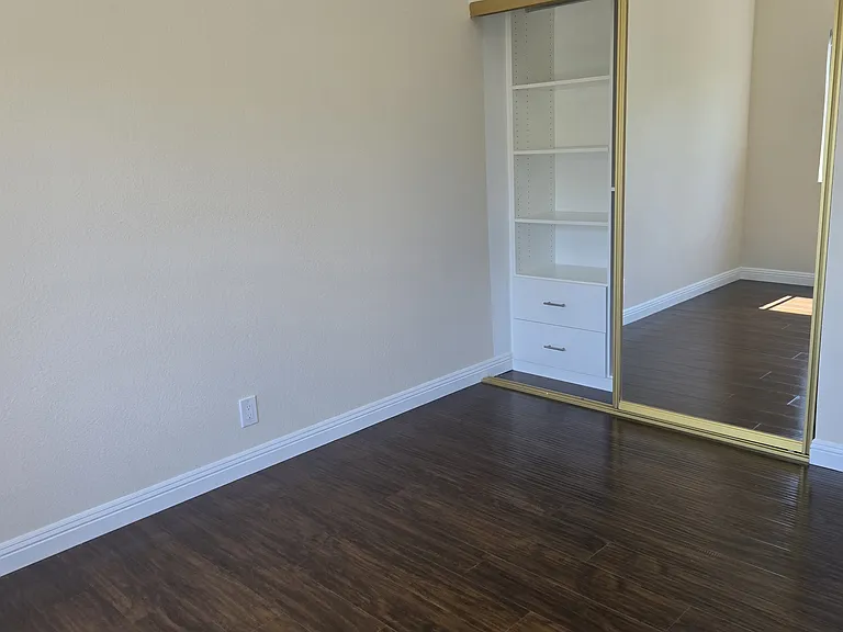 37036 Saint Edwards St — Photo 10