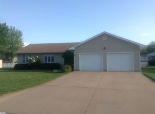 615 Spruce Dr, Sterling, KS 67579