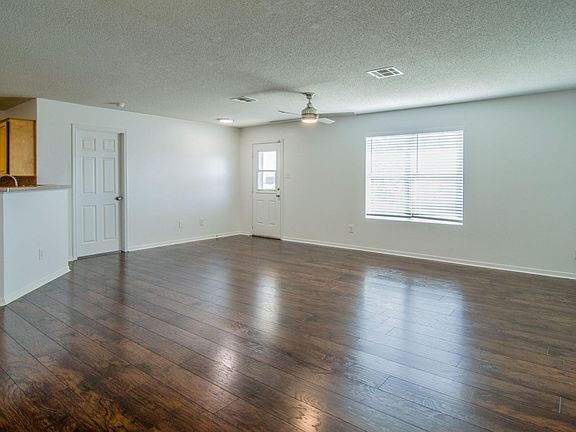 5th image of 4600 Lloyd Dr