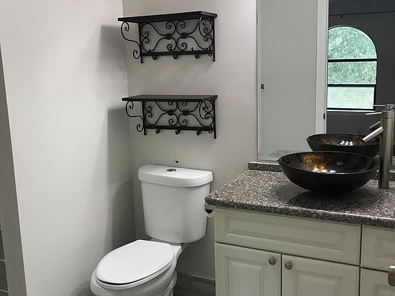 5th image of 16040 NE 184th Pl
