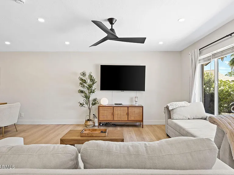8525 E Bonnie Rose Ave — Photo 13