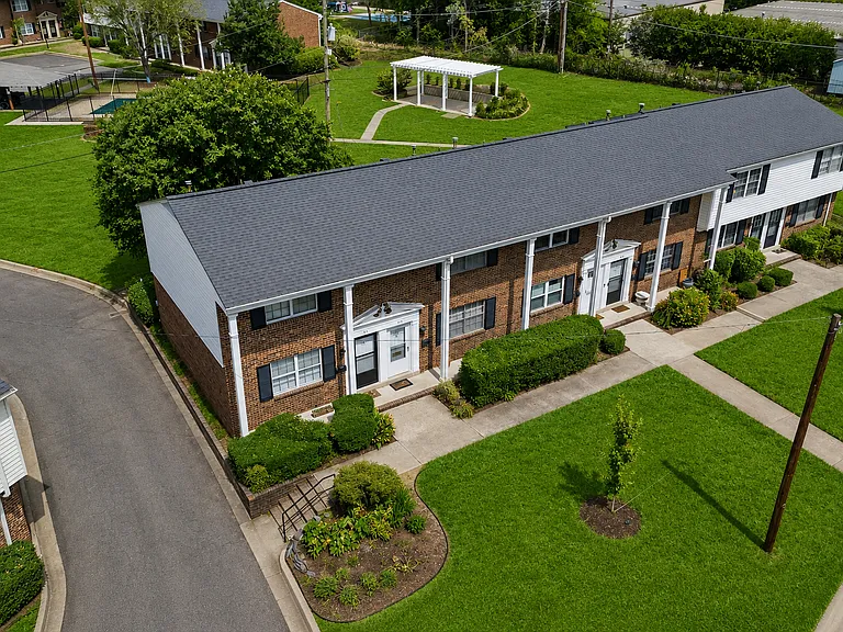 1002 Willow Dr #60 — Photo 4