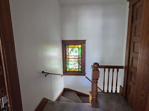 2nd image of 2 Maple Ave #2