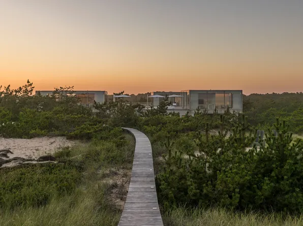 55 Dunes Ln, Amagansett, NY 11930