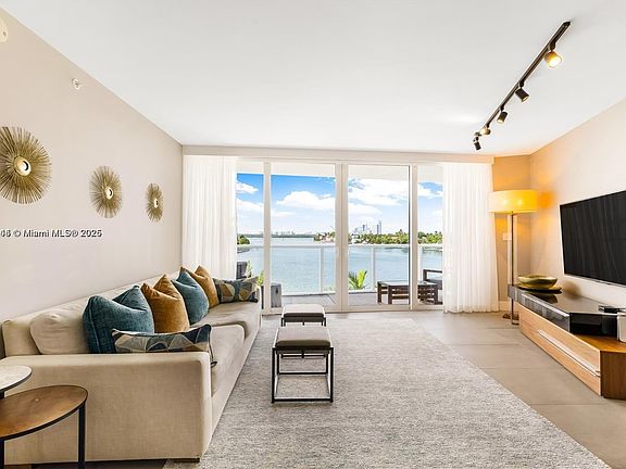 4th image of 9821 E Bay Harbor Dr APT 503