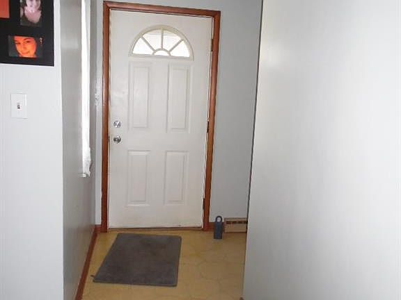 4th image of 119 Riverview Dr