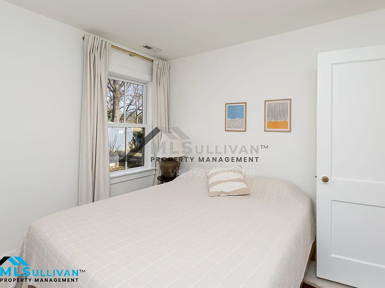 1803 Hillcrest Dr — Photo 17