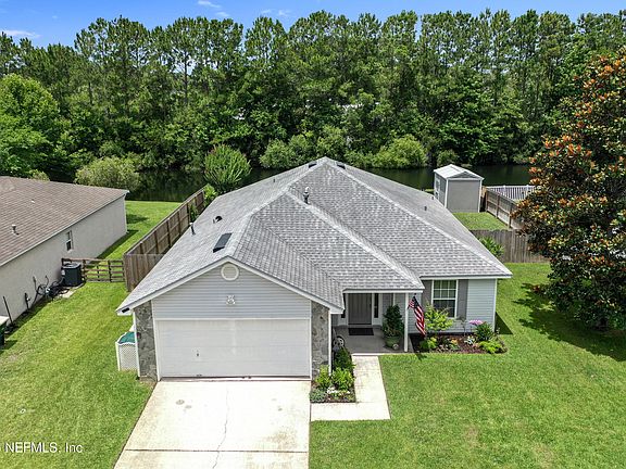 2nd image of 1896 COLDFIELD Drive W