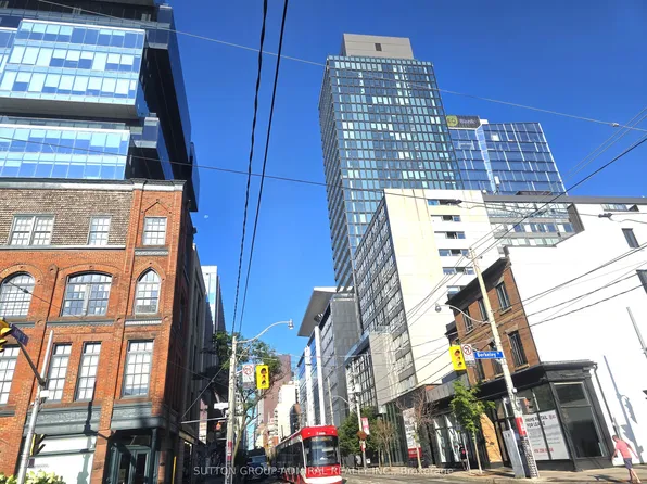 284 King St E #2202, Toronto, ON M5A 1K4