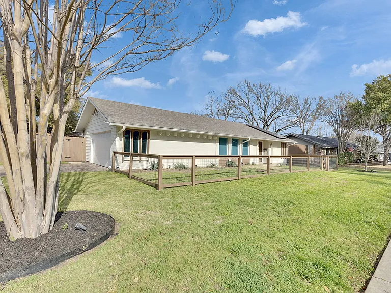 7709 Shoal Creek Blvd — Photo 27